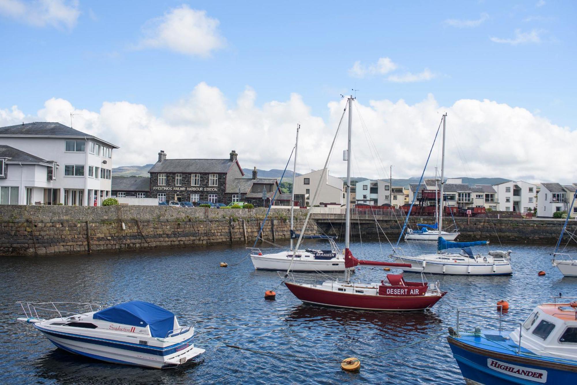 Apartamento Cornhill Courtyard Porthmadog Exterior foto